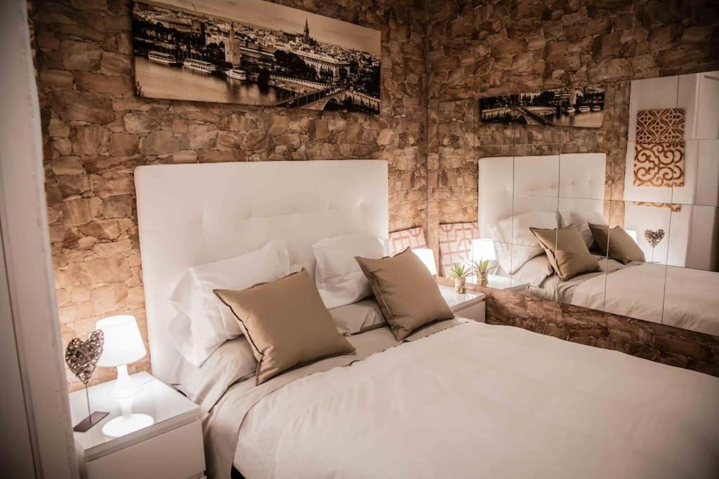 Apartament Imperial Center Seville New Management Since April ภายนอก รูปภาพ